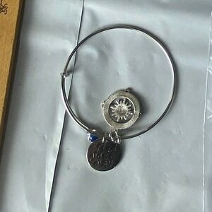Compass Charm Bangle Bracelet‎ Silver Tone Travel Adventure Jewelry